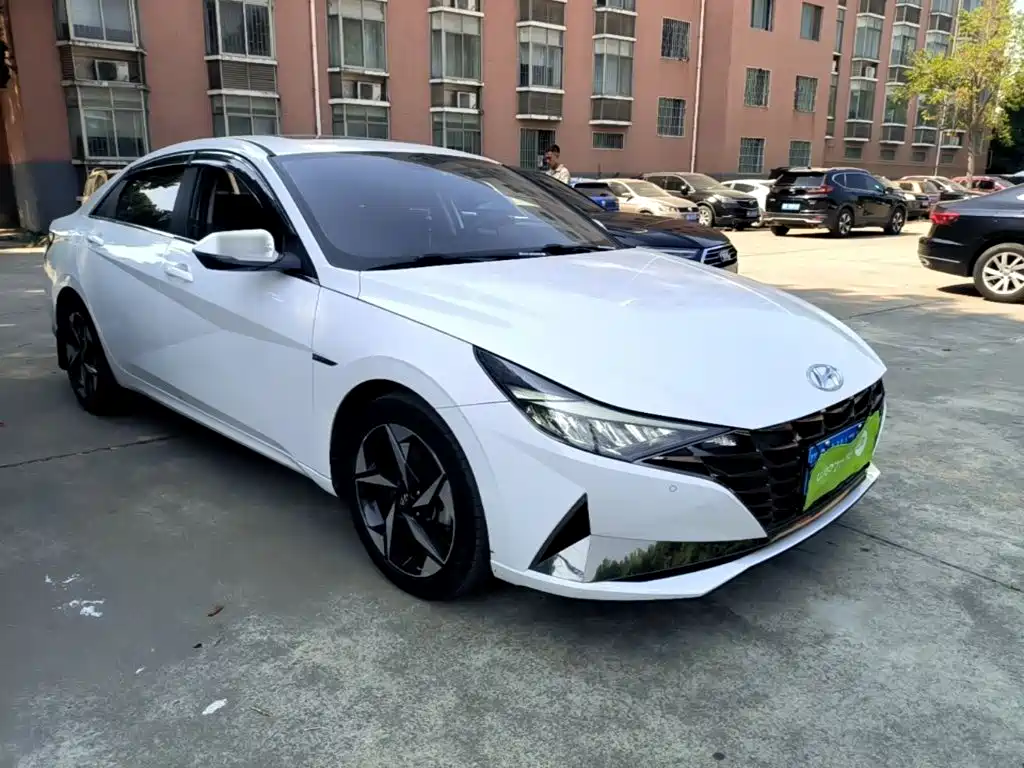 Hyundai Elantra — миниатюра 4