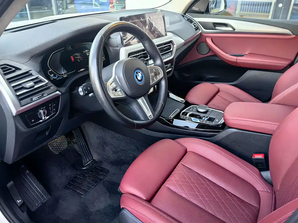 BMW IX3