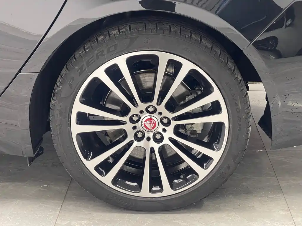 Jaguar XFL — миниатюра 19