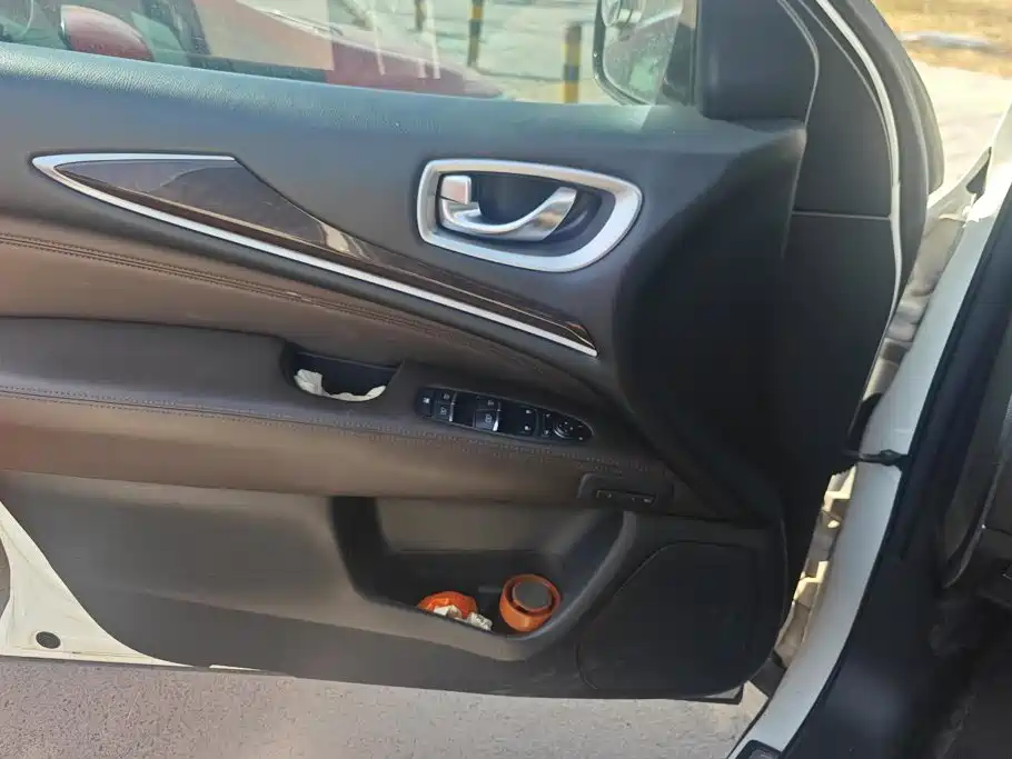 Infiniti QX60 (Import) — миниатюра 7