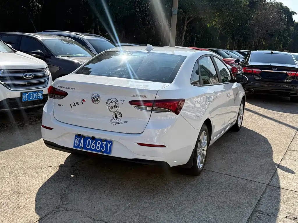 Buick Excelle — миниатюра 5