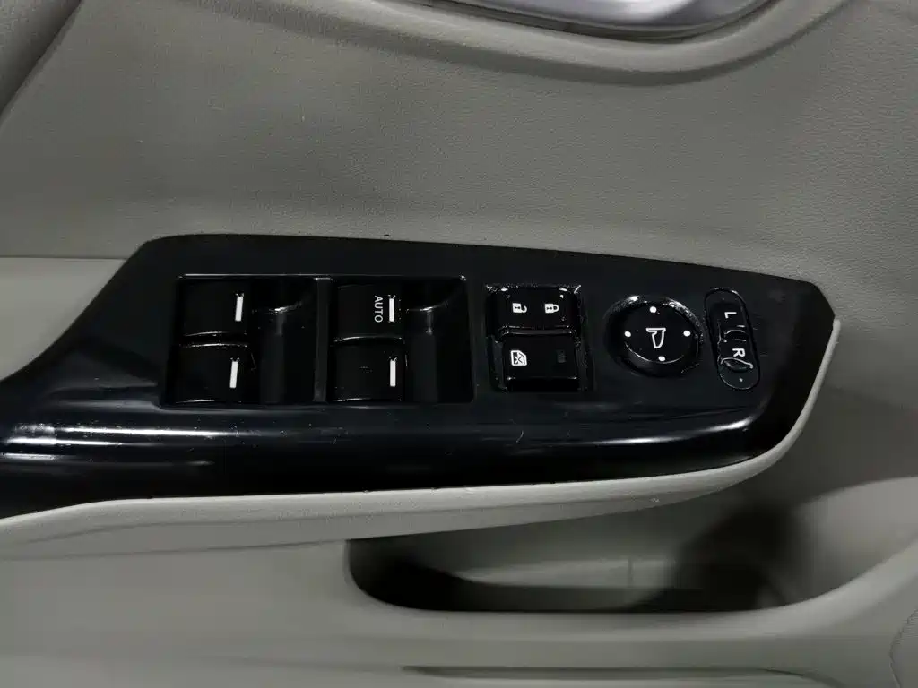 Honda Civic — миниатюра 9