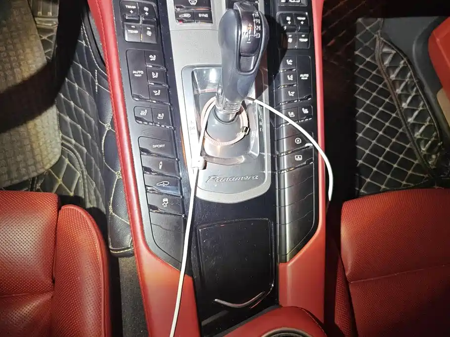Porsche Panamera — миниатюра 16