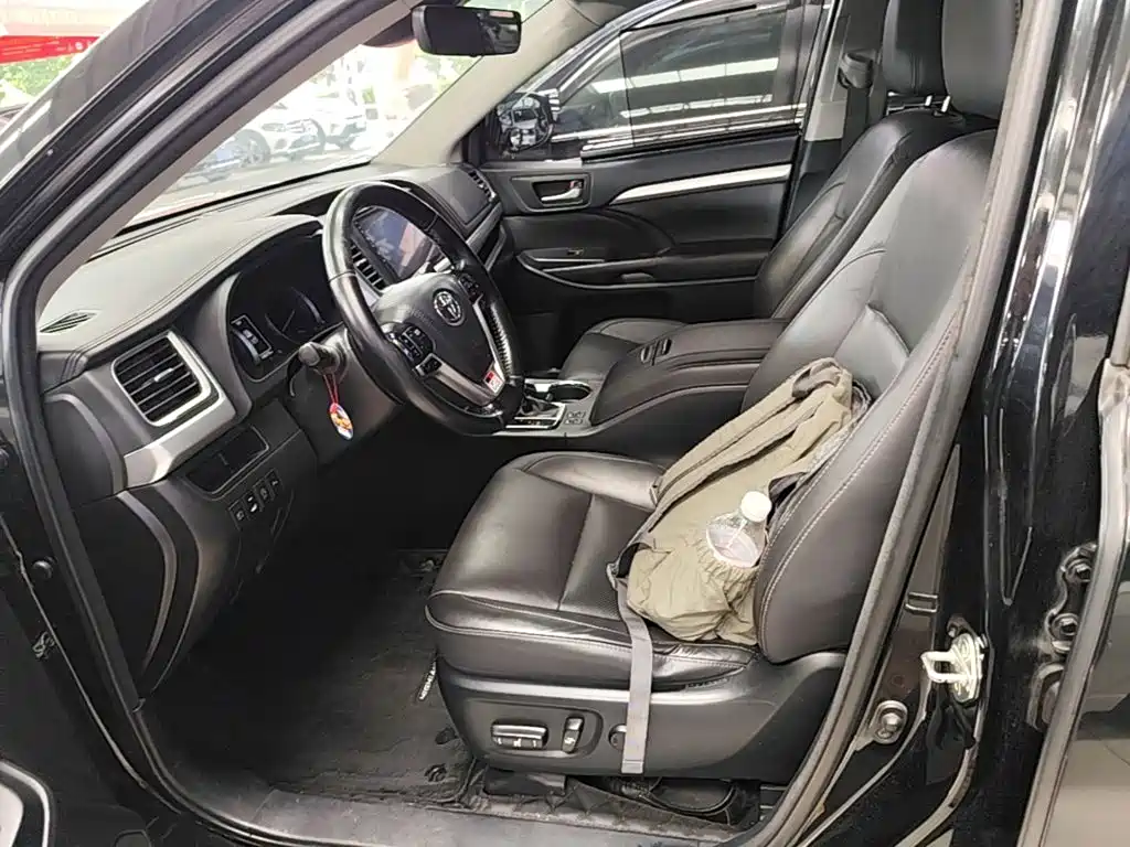 Toyota Highlander — миниатюра 15