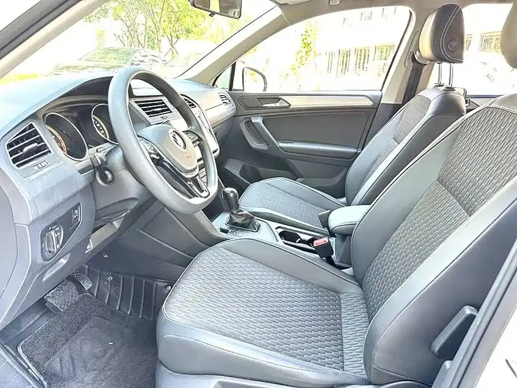 Volkswagen Tiguan L — миниатюра 7