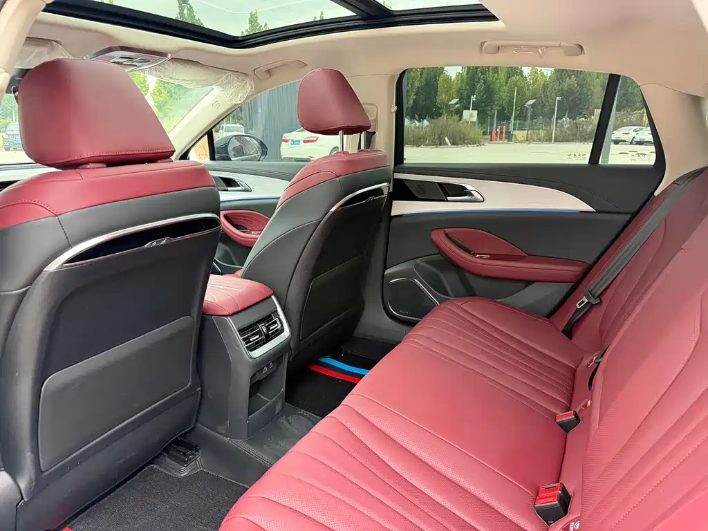 Hongqi Hongqi H5 — миниатюра 7