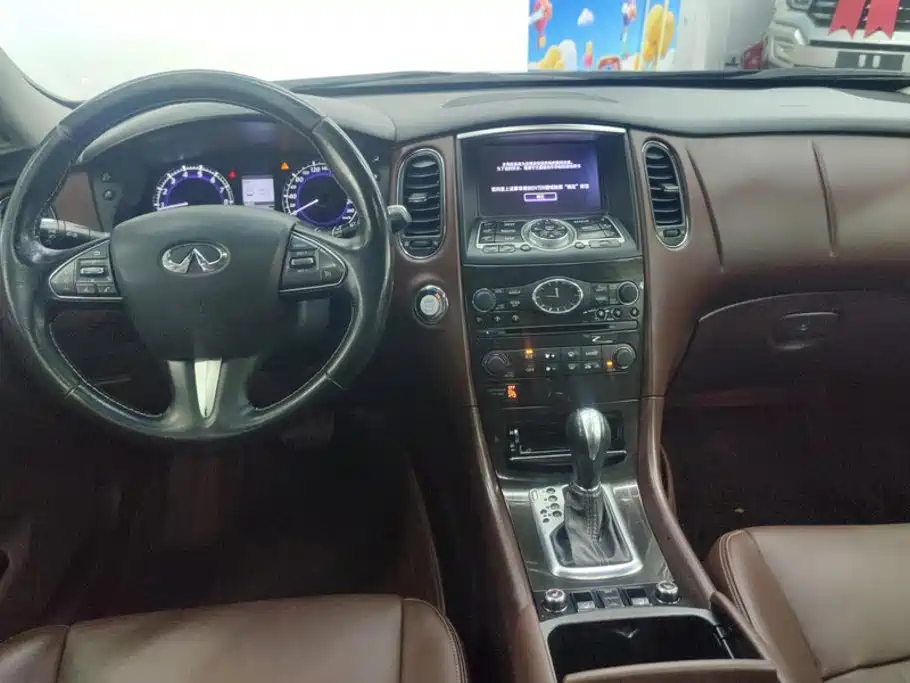 Infiniti QX50 — миниатюра 12