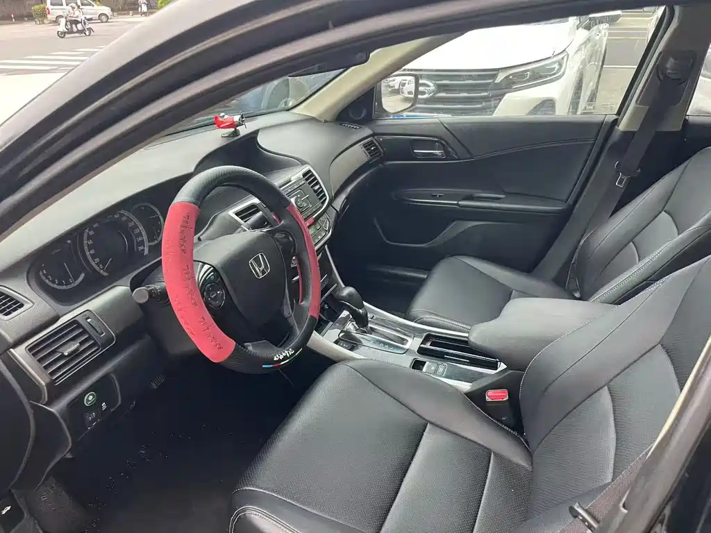 Honda Accord 2016 2.0L Elite