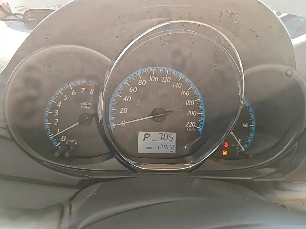 Toyota Yaris L — миниатюра 12