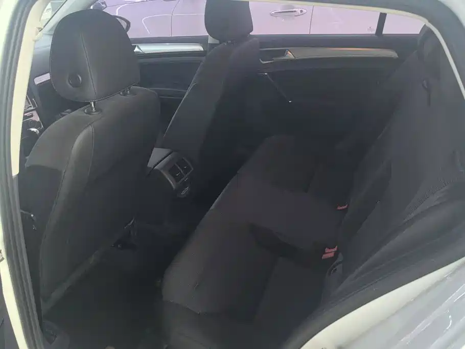 Volkswagen Golf — миниатюра 11