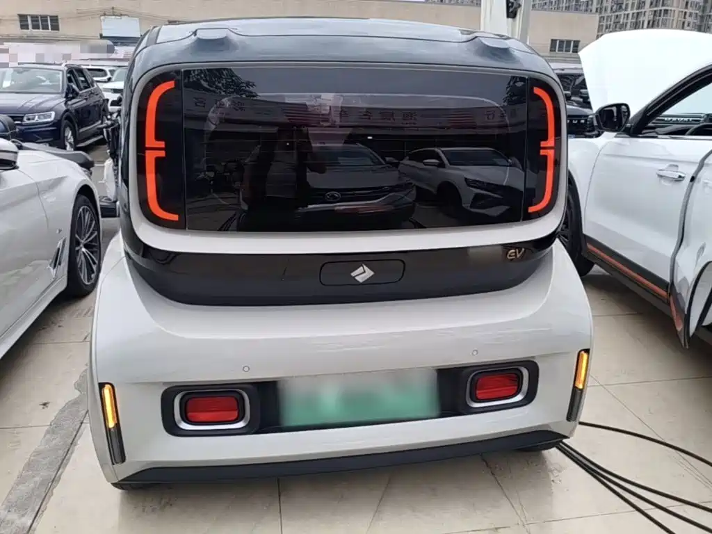 Baojun KiWi EV — миниатюра 6