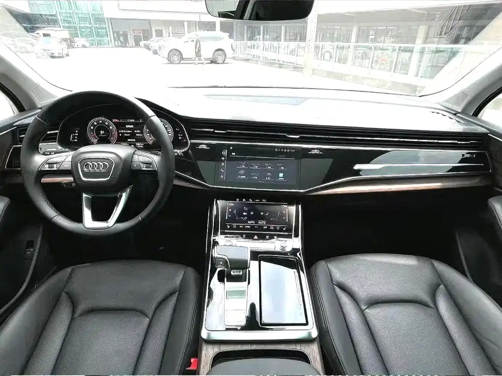 Audi Q7 — миниатюра 6