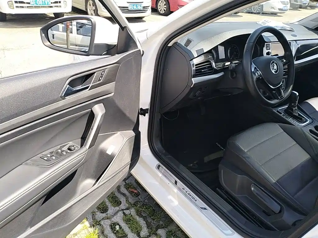 Volkswagen Lavida Pure Electric — миниатюра 16