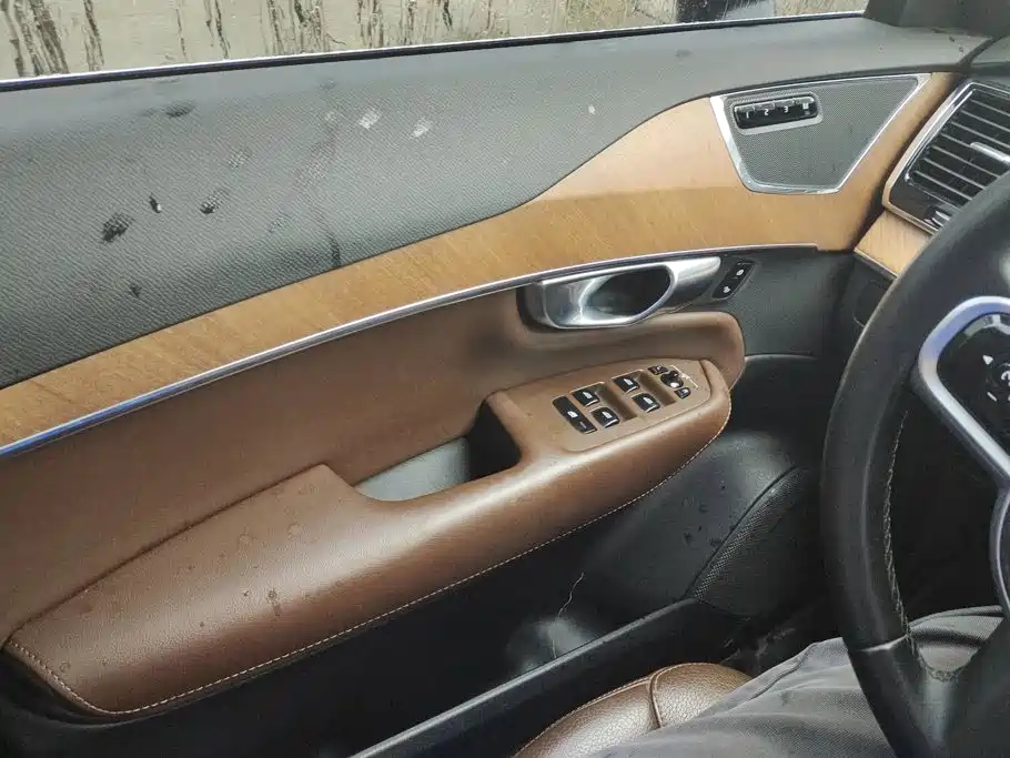 Volvo XC90 — миниатюра 7