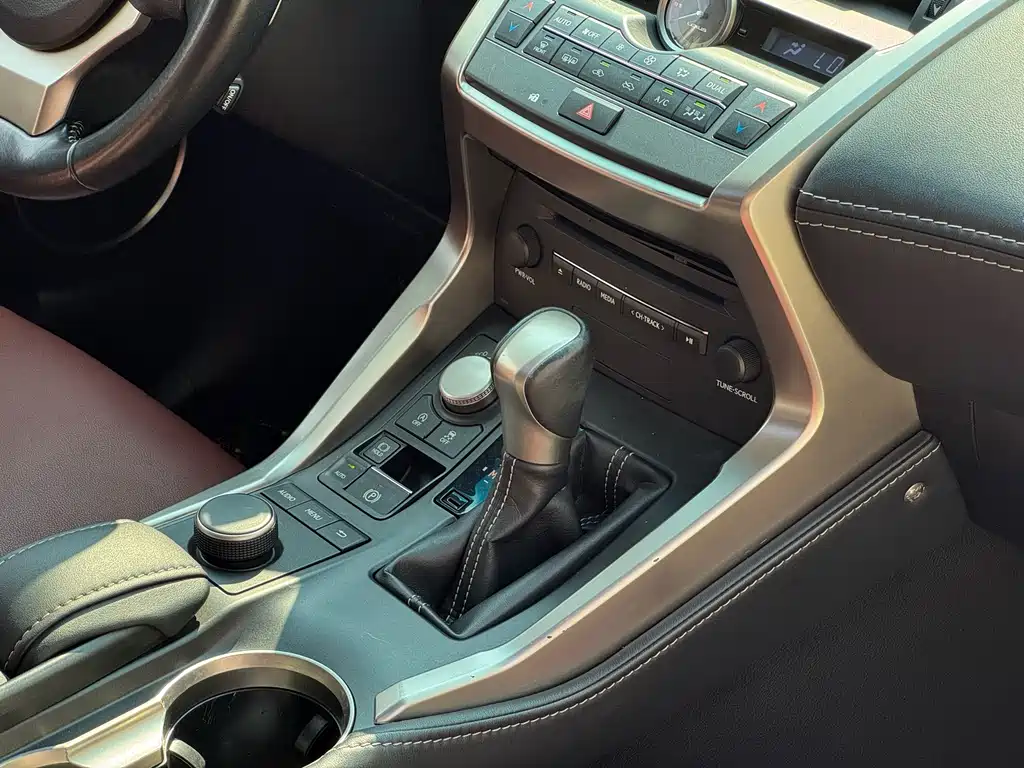 Lexus NX — миниатюра 14