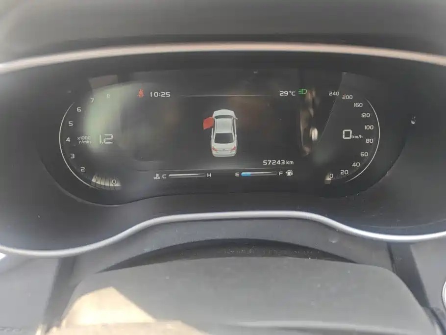 Geely Emgrand — миниатюра 14