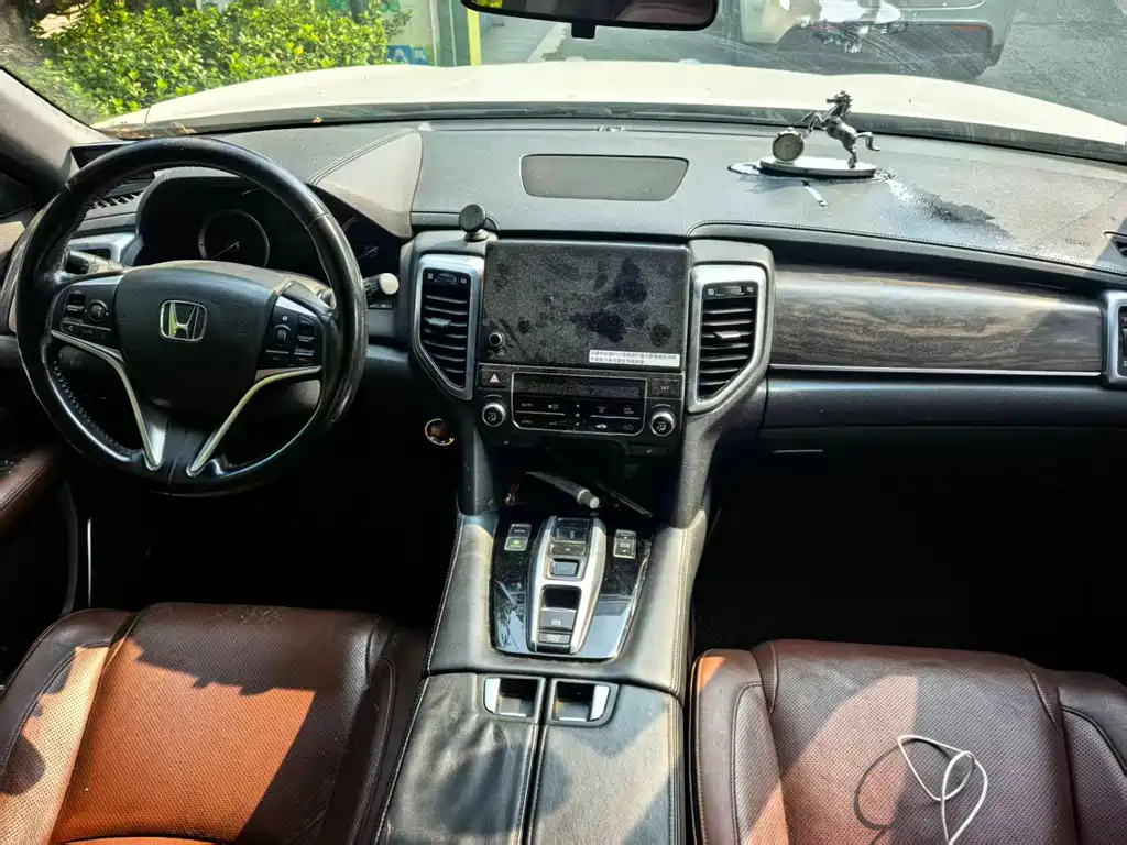 Honda UR-V — миниатюра 8