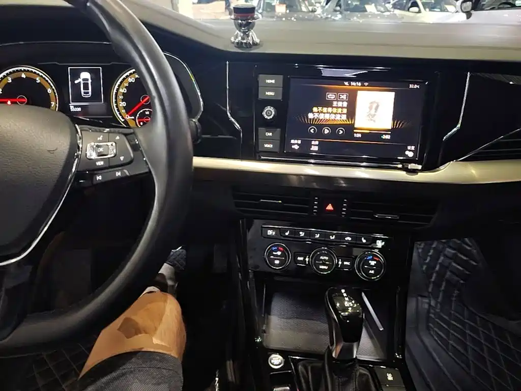 Volkswagen Passat — миниатюра 10