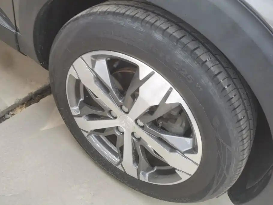 Peugeot 4008 — миниатюра 6