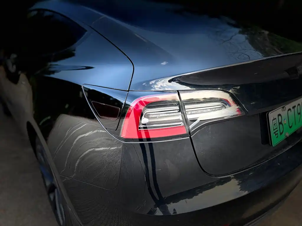 Tesla Model 3 — миниатюра 9