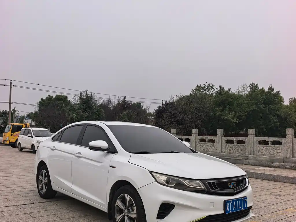 Geely Emgrand GL — миниатюра 3
