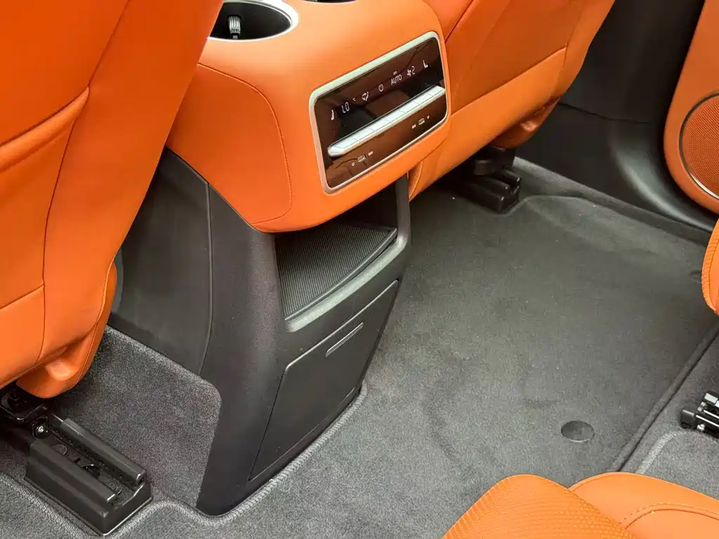 Li Auto Li L8 — миниатюра 11