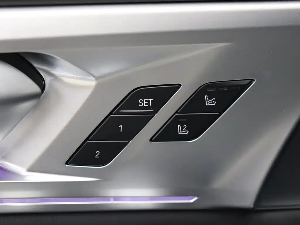 BMW XM — миниатюра 5