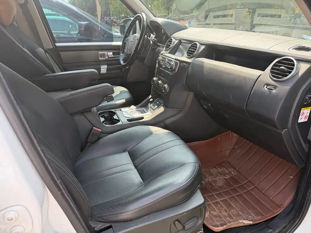 Land Rover Discovery 2015 3.0 SC V6 SE