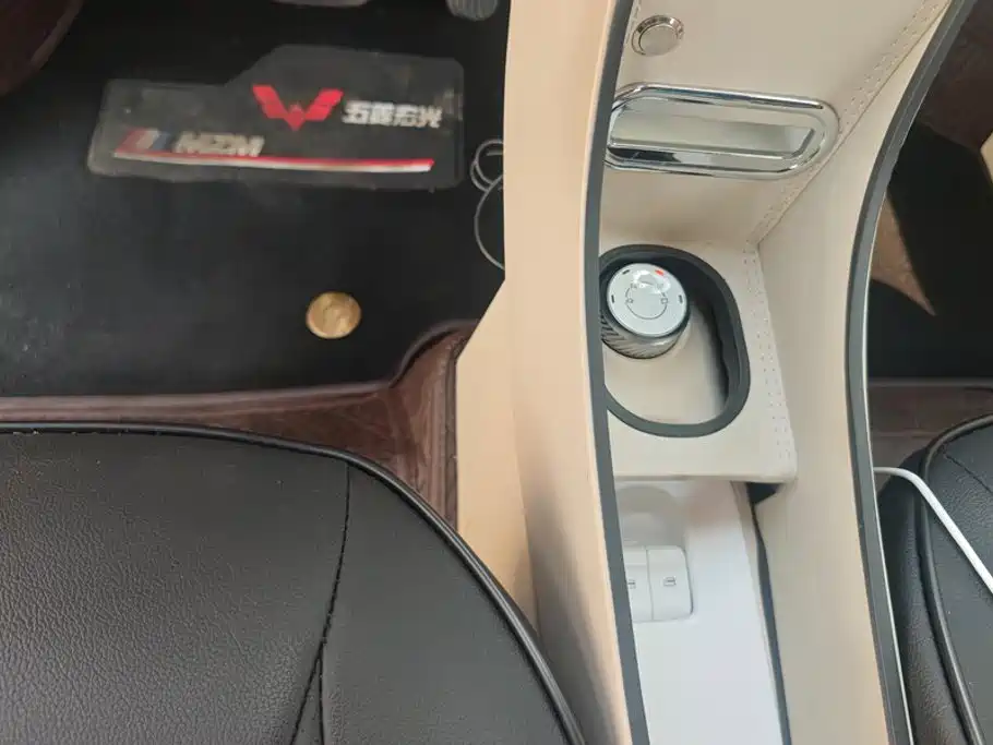 Wuling MINIEV — миниатюра 16