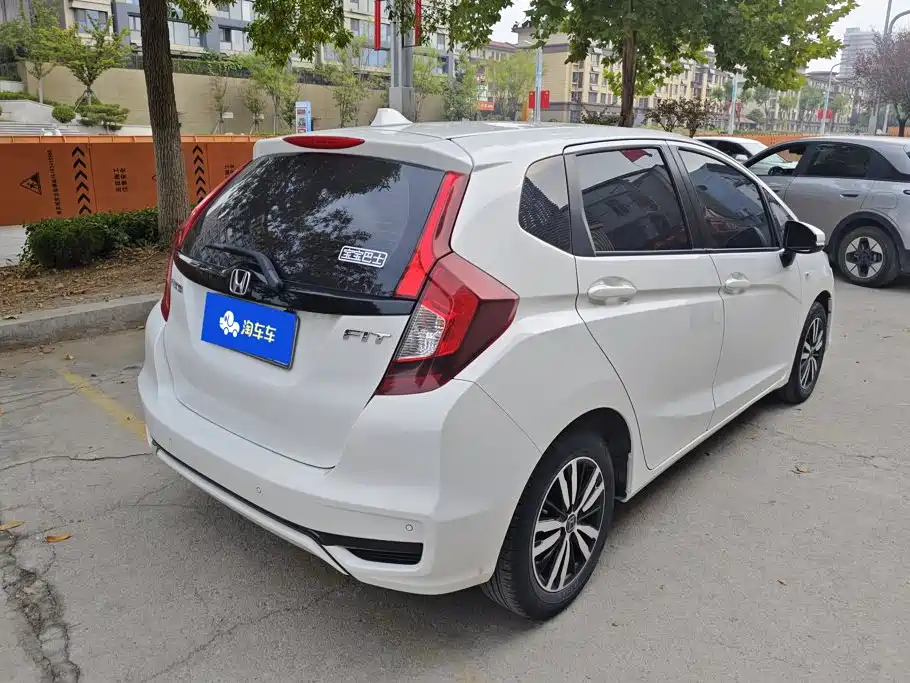 Honda Fit — миниатюра 3