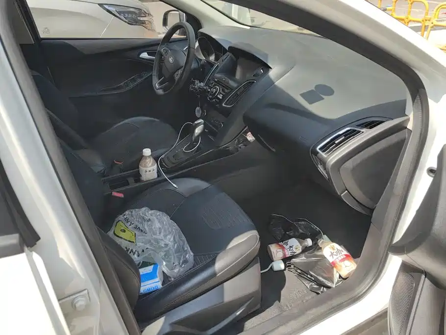 Ford Focus — миниатюра 8