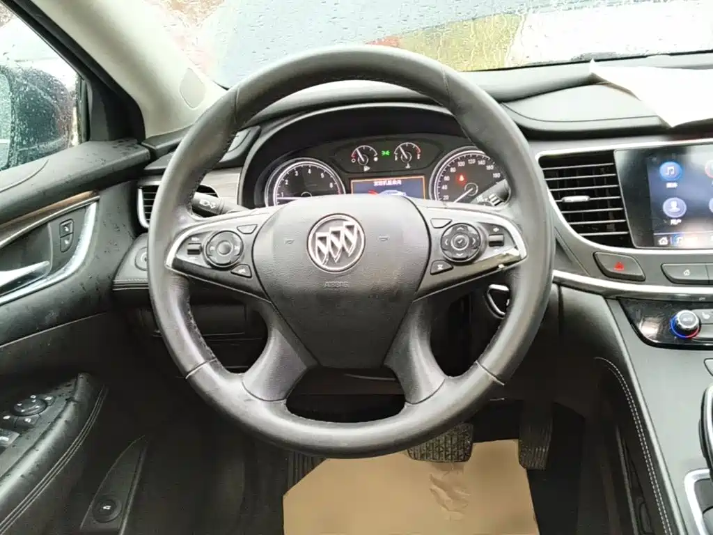 Buick LaCrosse — миниатюра 11