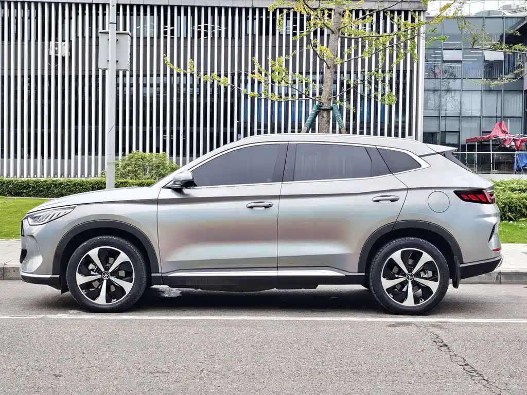 BYD PLUS New Energy — миниатюра 5