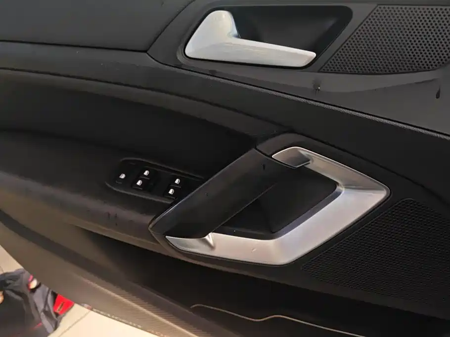 Peugeot 408 — миниатюра 7