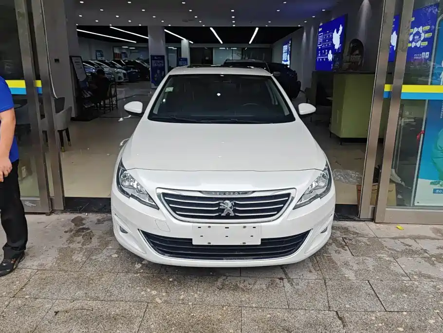 Peugeot 408 — миниатюра 2