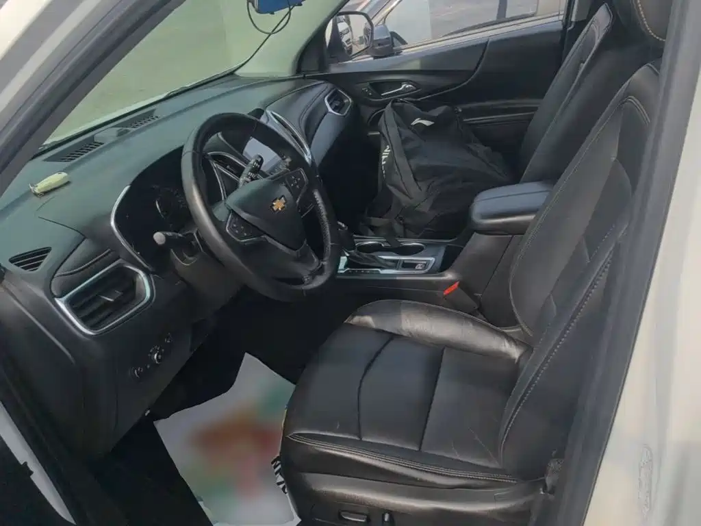 Chevrolet Equinox — миниатюра 15