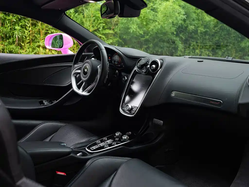 McLaren GT — миниатюра 18