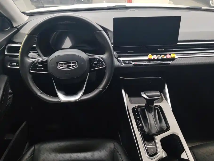 Geely Emgrand — миниатюра 12