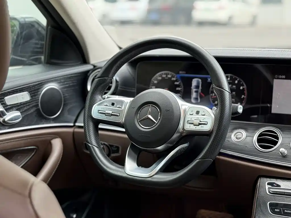 Mercedes-Benz E-Class E 2019 E 200 L Sport