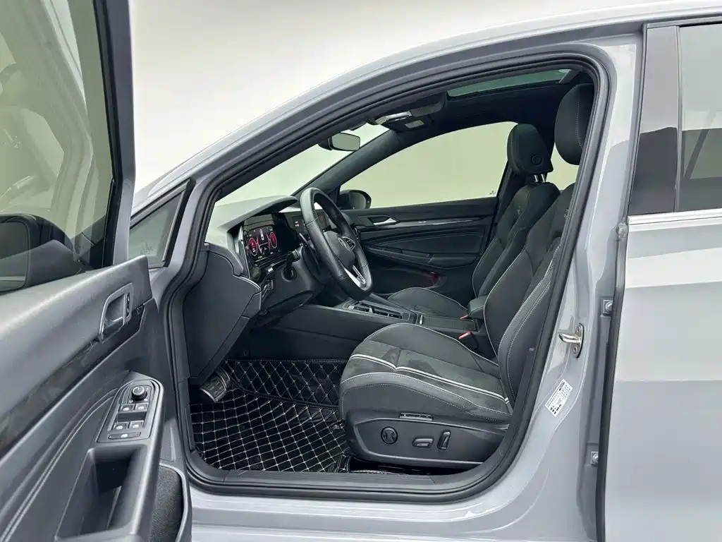 Volkswagen Golf — миниатюра 9