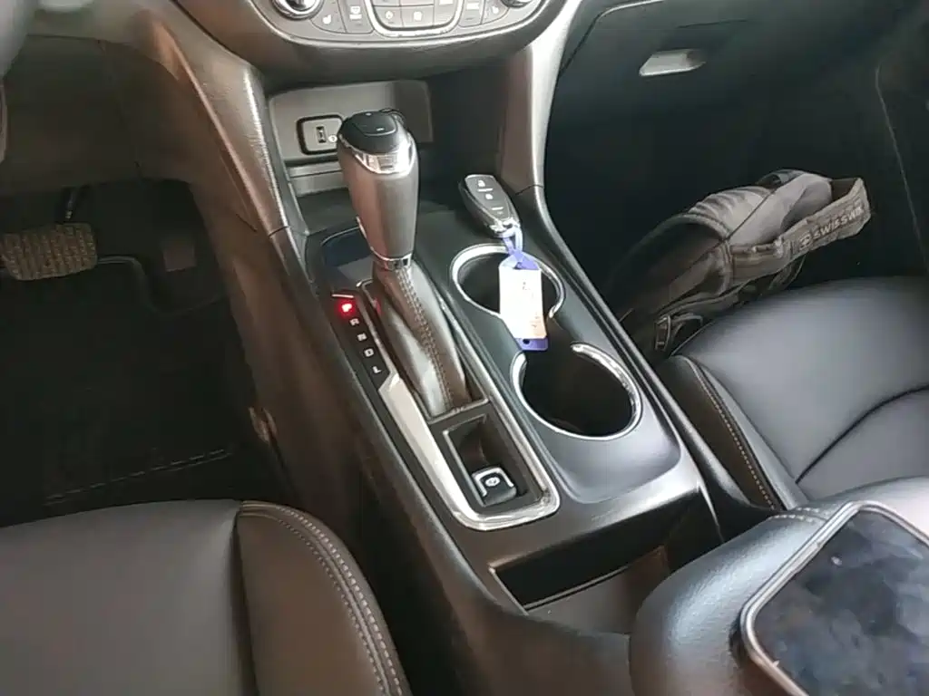 Chevrolet Equinox — миниатюра 14