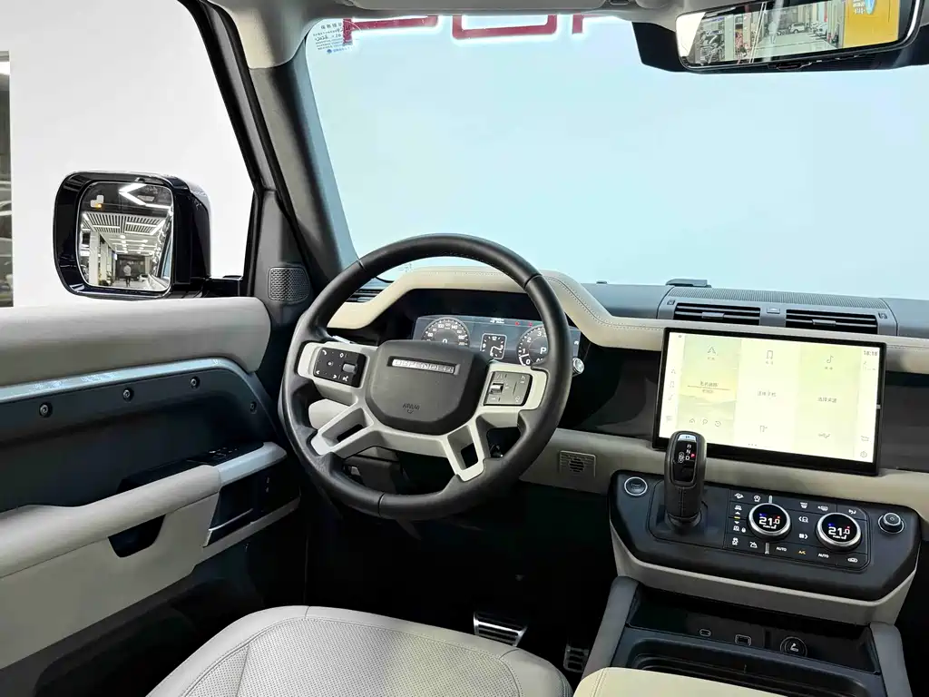 Land Rover Defender — миниатюра 12