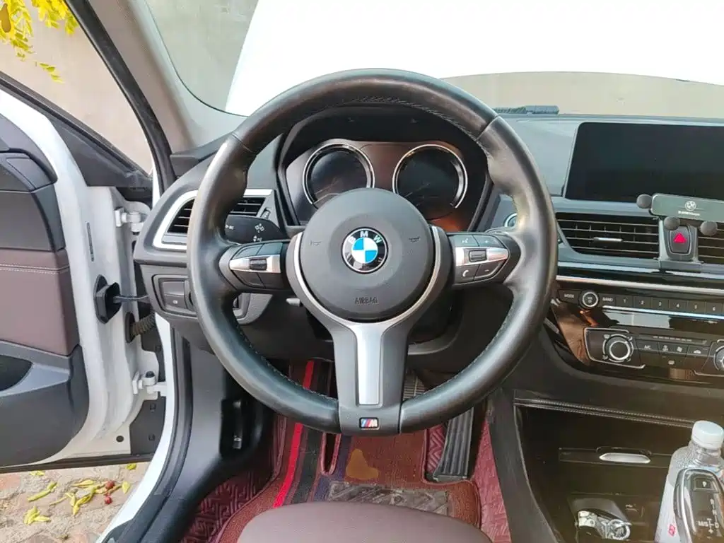 BMW 1 Series — миниатюра 11