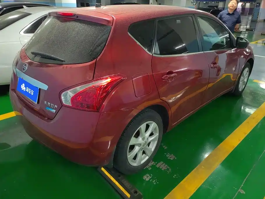 Nissan Tiida — миниатюра 3