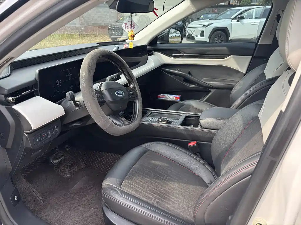 Ford Mondeo — миниатюра 8