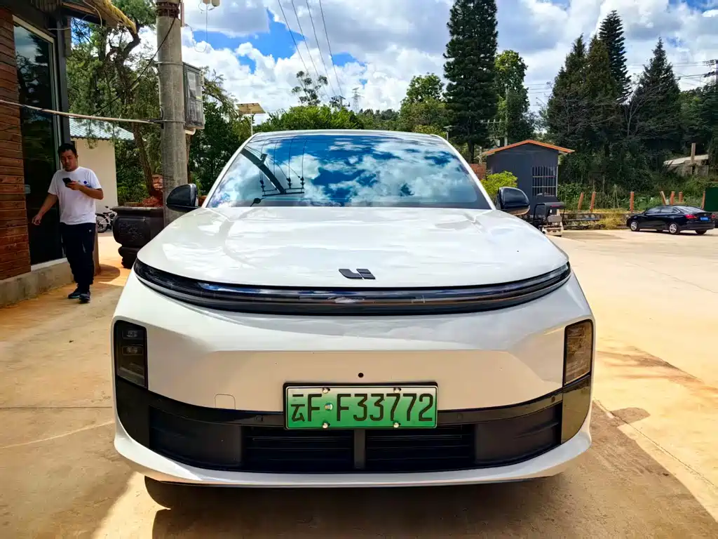 Li Auto Li L6 — миниатюра 2