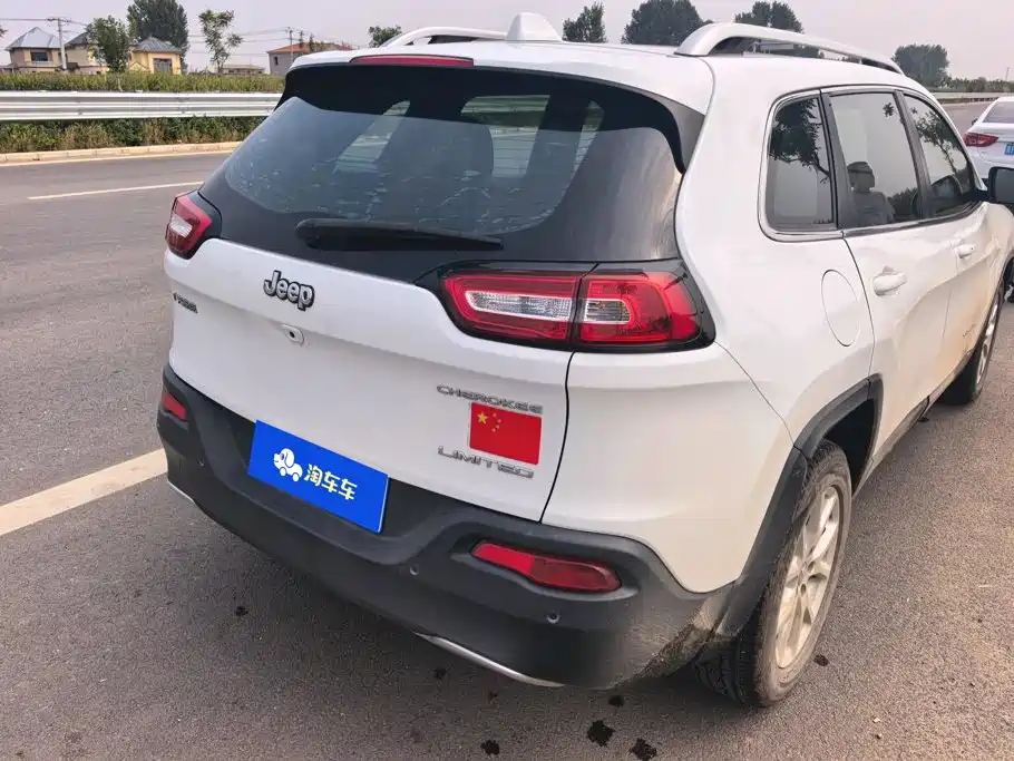Jeep Cherokee — миниатюра 3
