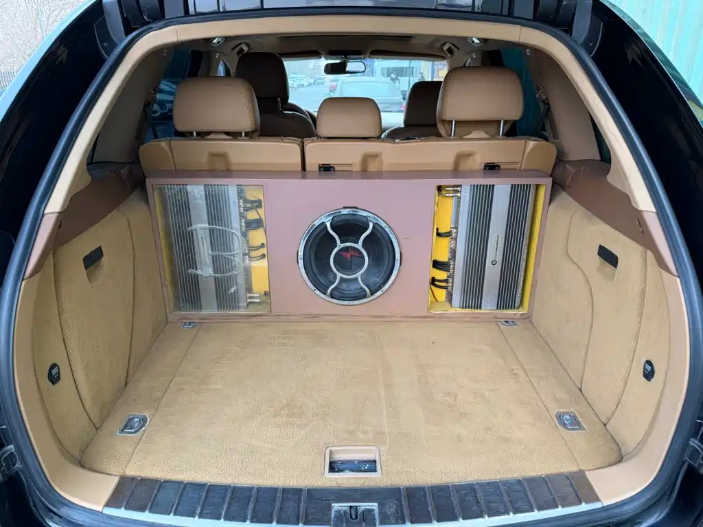 Porsche Cayenne — миниатюра 9