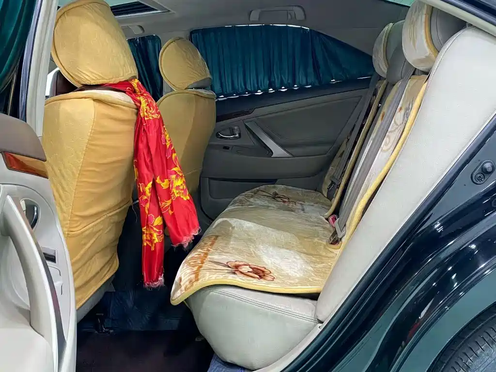 Toyota Camry — миниатюра 5