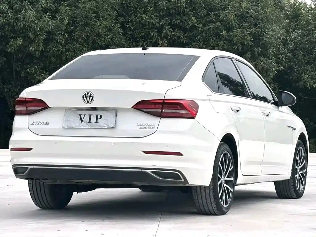 Volkswagen Lavida — миниатюра 9